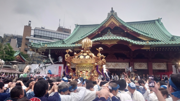 大盛況の神田祭