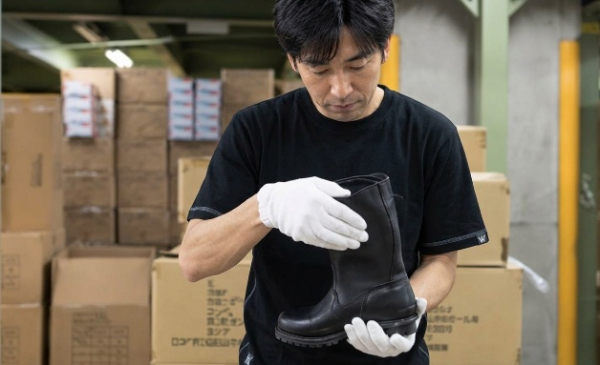 ④シューズ外観検査